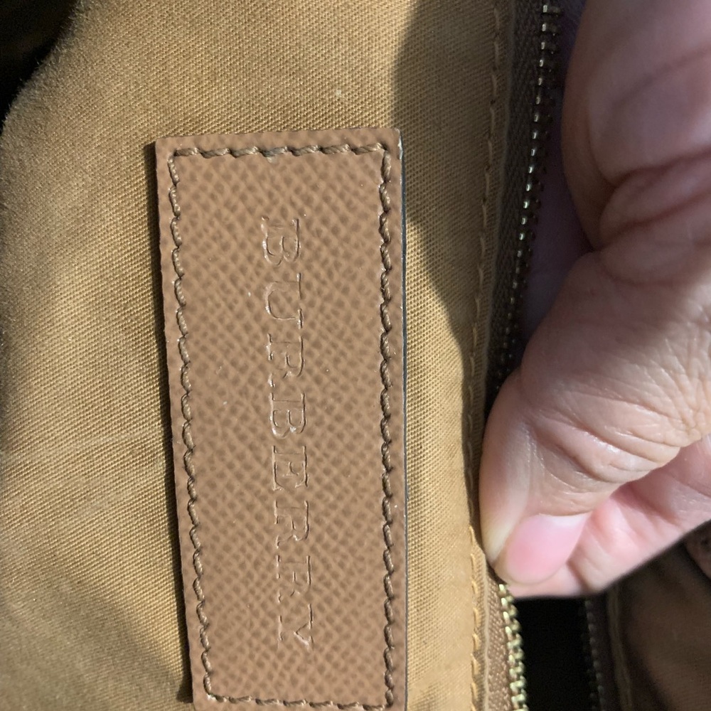 Authentic Burberry Handbag Includes Adjustable St… - image 4